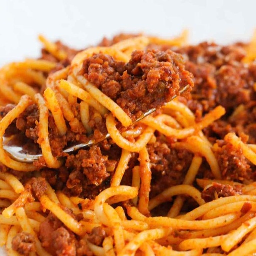 Spaghetti o pennette con salsa bolognese